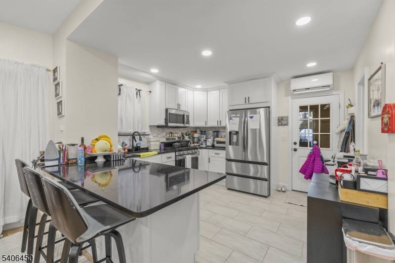 Elizabeth City, NJ 07201,750 Madison Ave