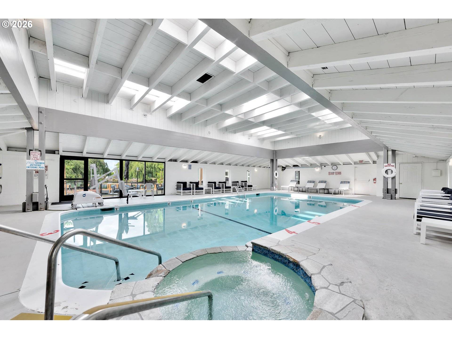 Eugene, OR 97402,1800 LAKEWOOD CT #24