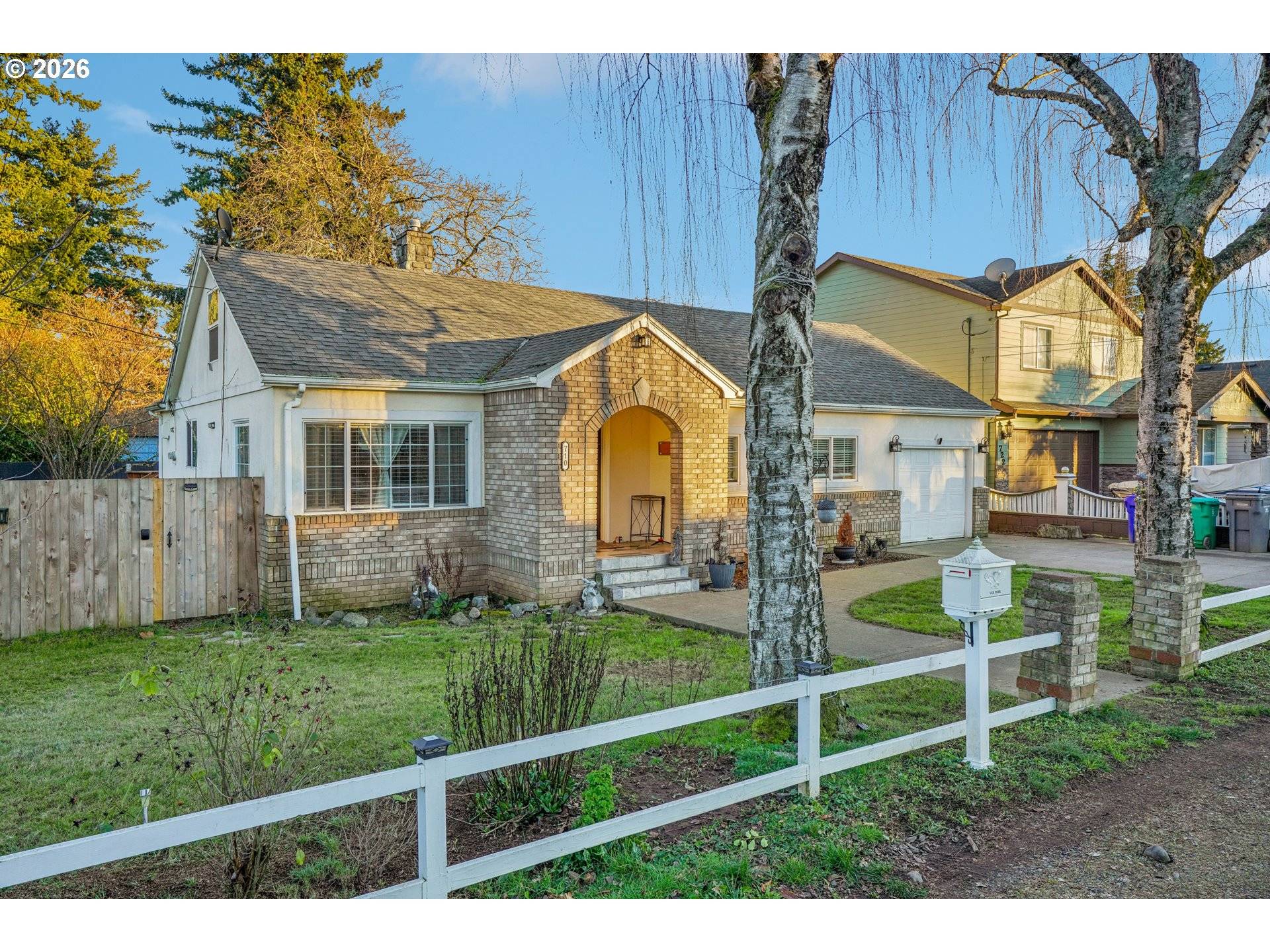 Portland, OR 97233,710 SE 155TH AVE