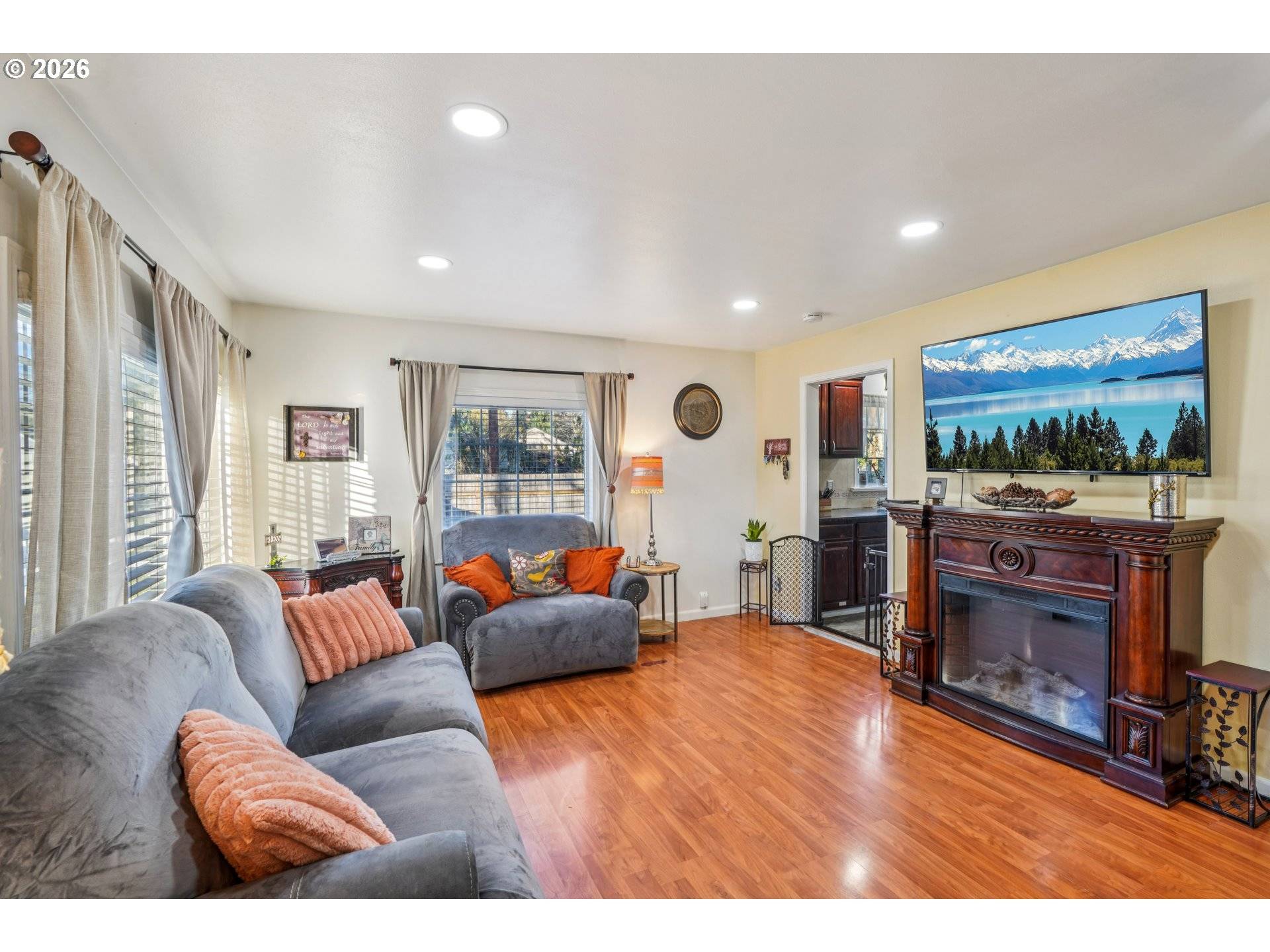 Portland, OR 97233,710 SE 155TH AVE