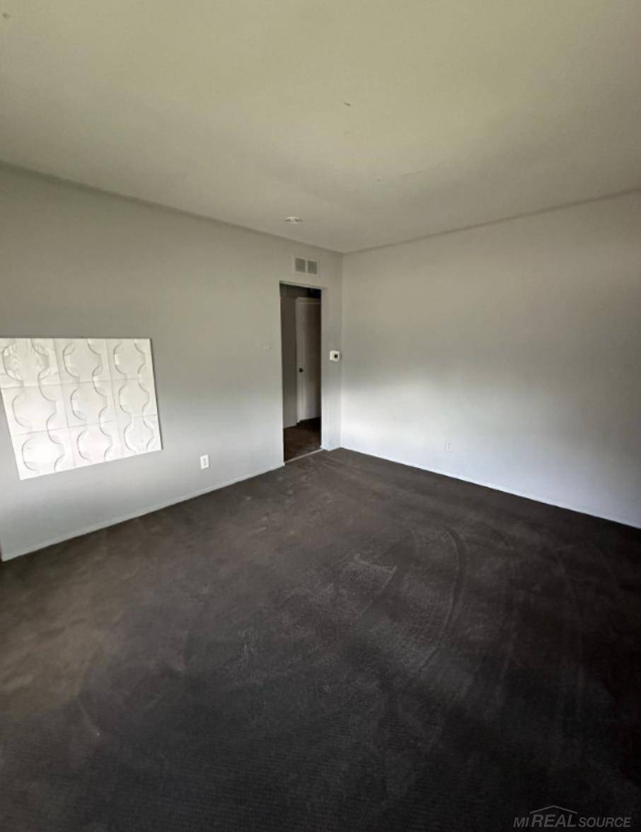 Roseville, MI 48066,17705 Longfellow St ST