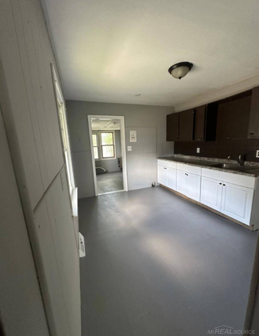 Roseville, MI 48066,17705 Longfellow St ST