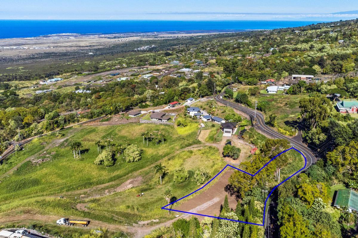 Kailua Kona, HI 96740,74-6001 KUINA PL