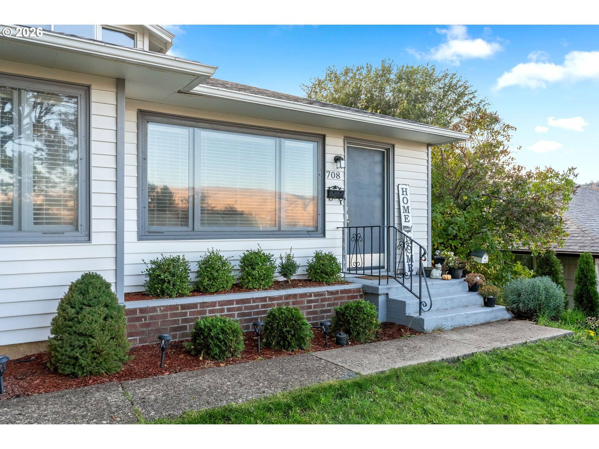 The Dalles, OR 97058,708 W 15TH ST