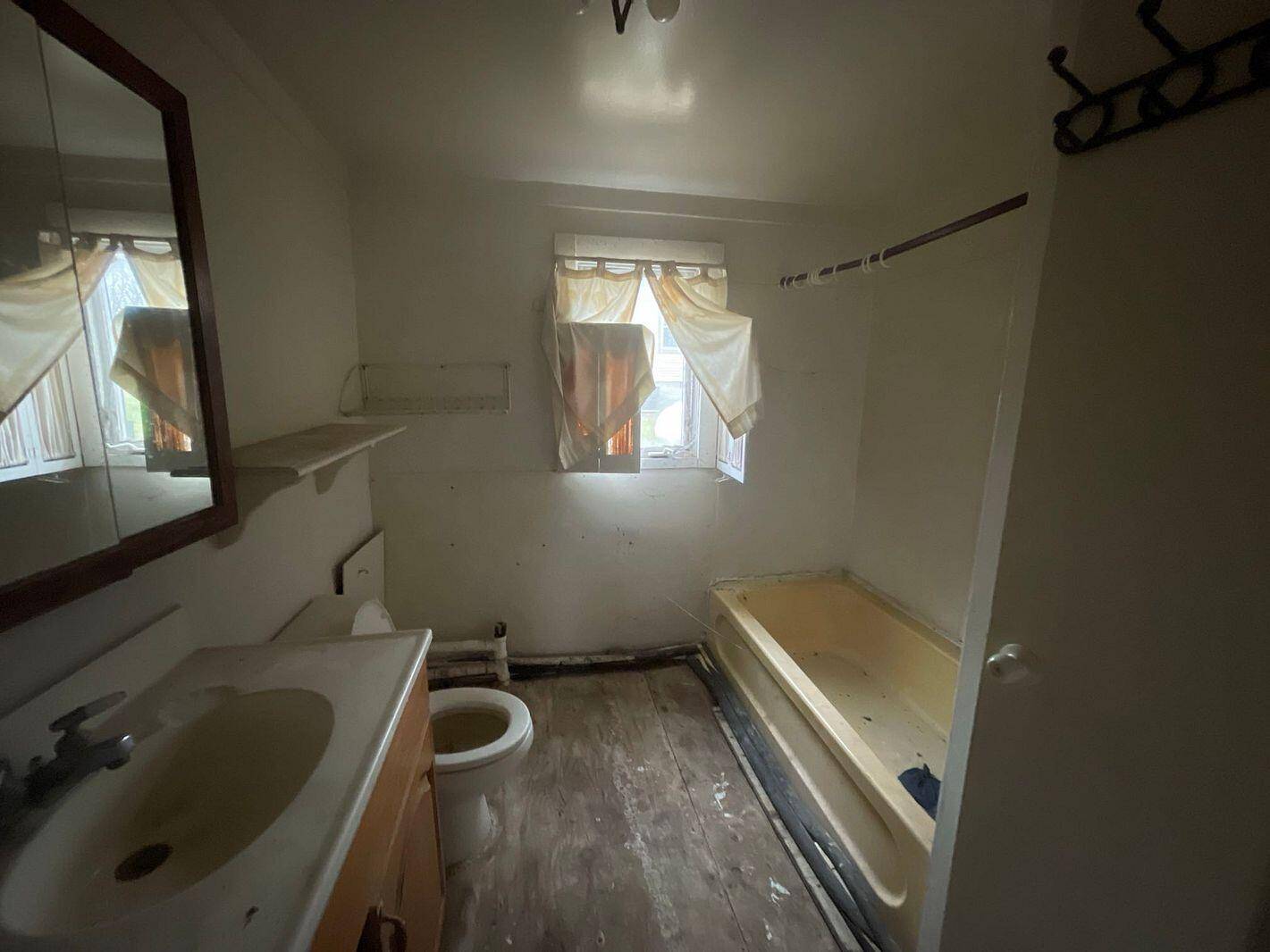 Monroe, MI 48162,6095 N Stony Creek RD