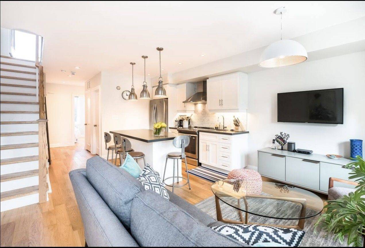 Toronto C01, ON M6J 2S2,72 Grace Street N/A #2nd & 3rd Floor