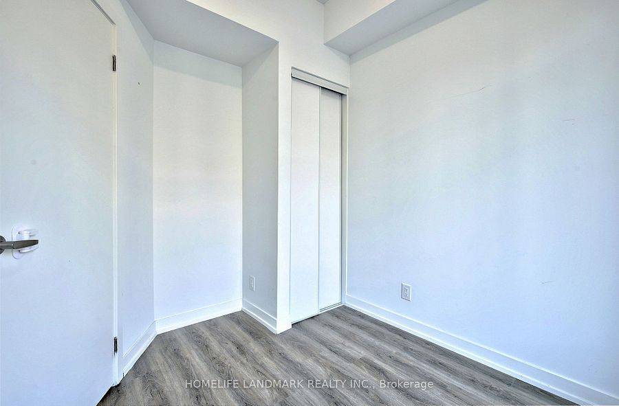 Toronto C13, ON M4A 1C5,30 Case Ootes DR