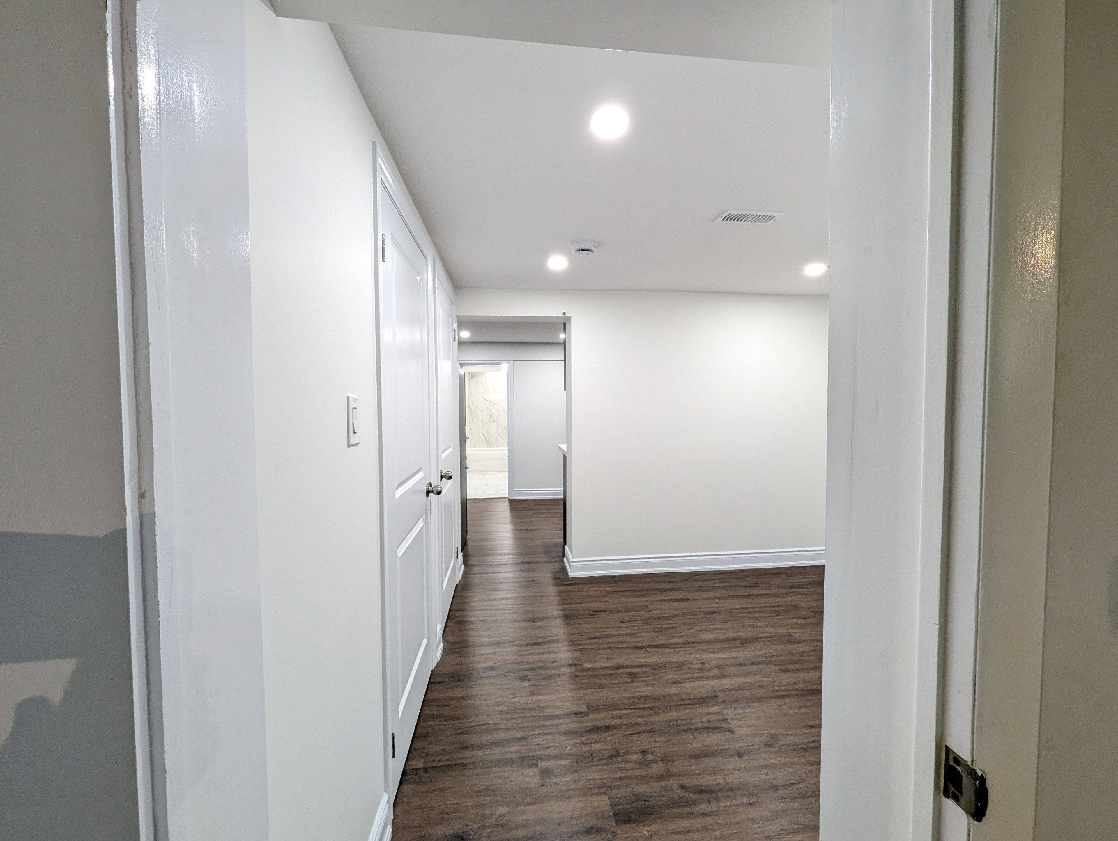 Toronto E09, ON M1P 4H4,20 Hurley CRES #Basmnt