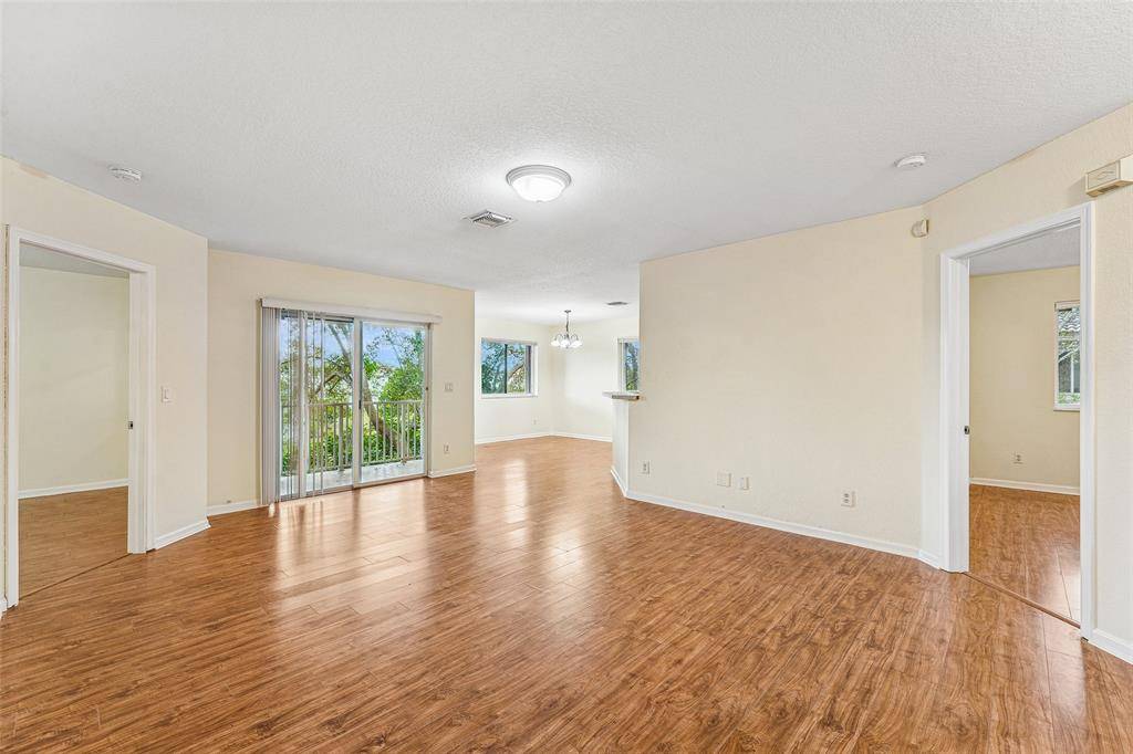 Coral Springs, FL 33065,8466 NW 40th St