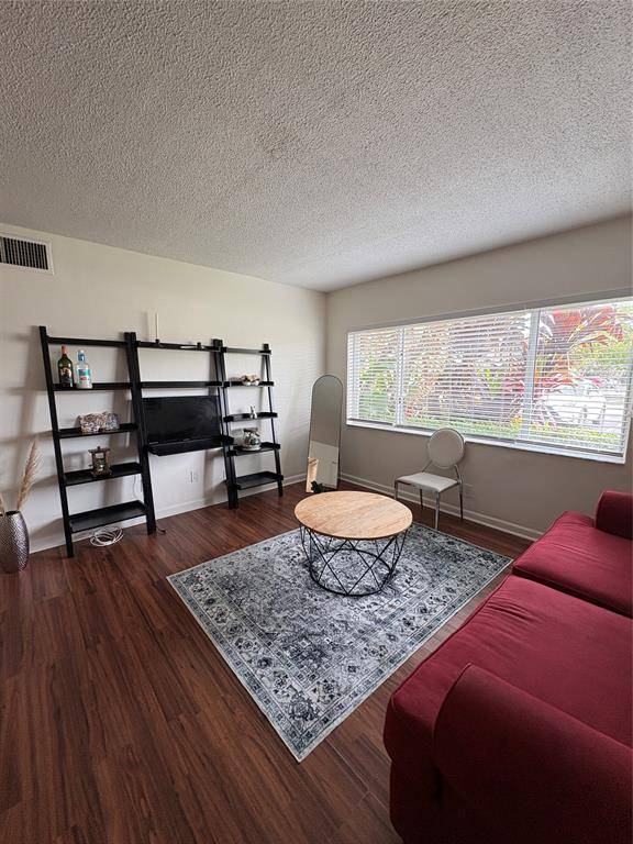 Pompano Beach, FL 33060,101 SE 6TH Ave #2