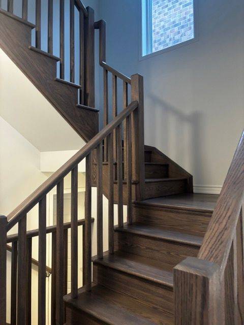 Barrie, ON L9J 0B7,74 Gretzky AVE