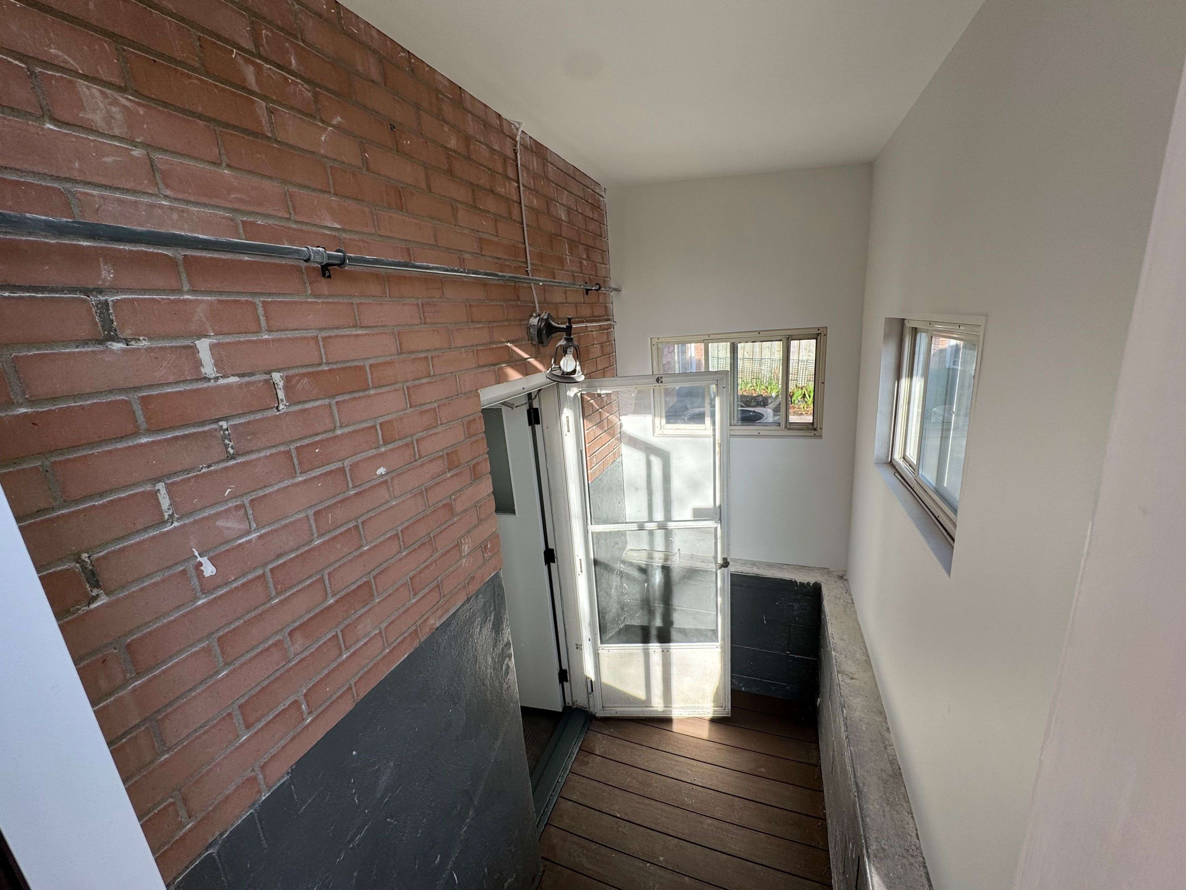 Barrie, ON L4M 2G8,219 Steel ST