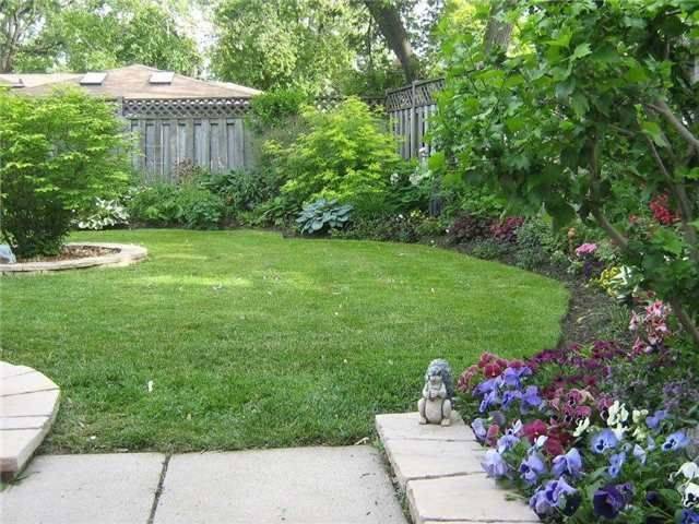 Brampton, ON L6W 2K9,255 Bartley Bull Pkwy