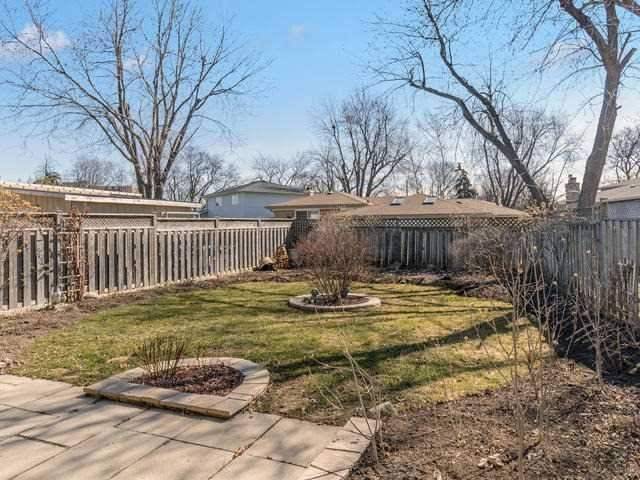 Brampton, ON L6W 2K9,255 Bartley Bull Pkwy