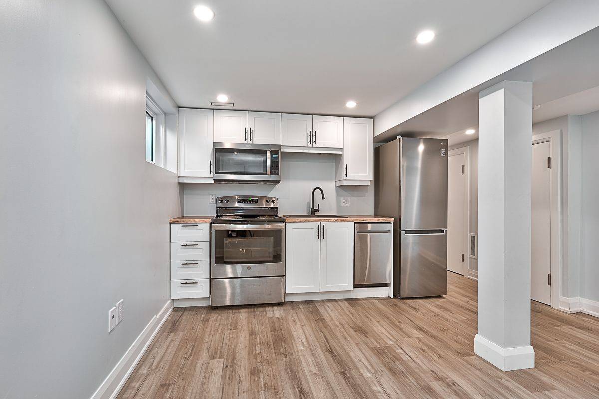 Brampton, ON L6S 1R9,2 Holmstead CT #BSMT