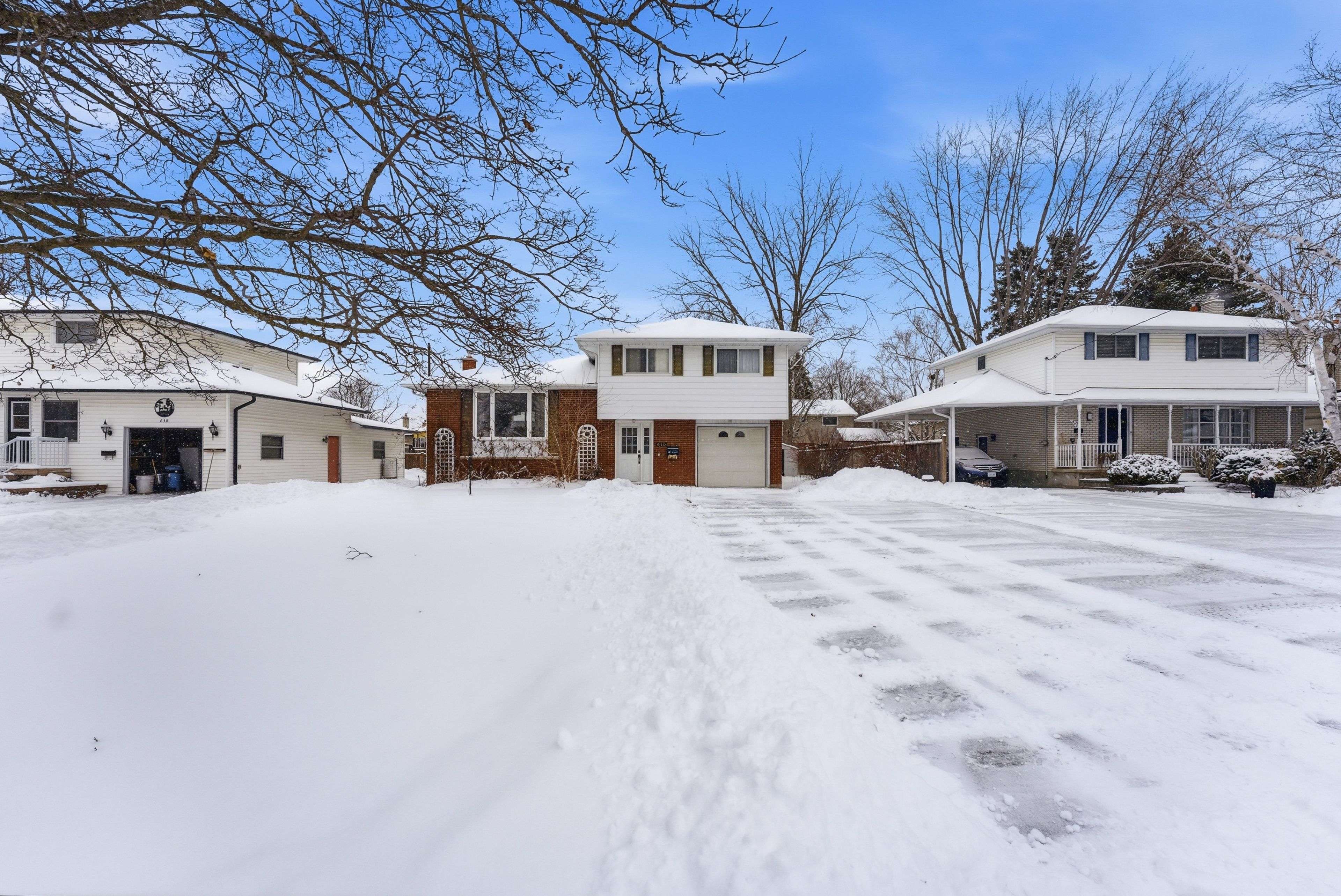 Belleville, ON K8N 1S5,640 Bridge ST E