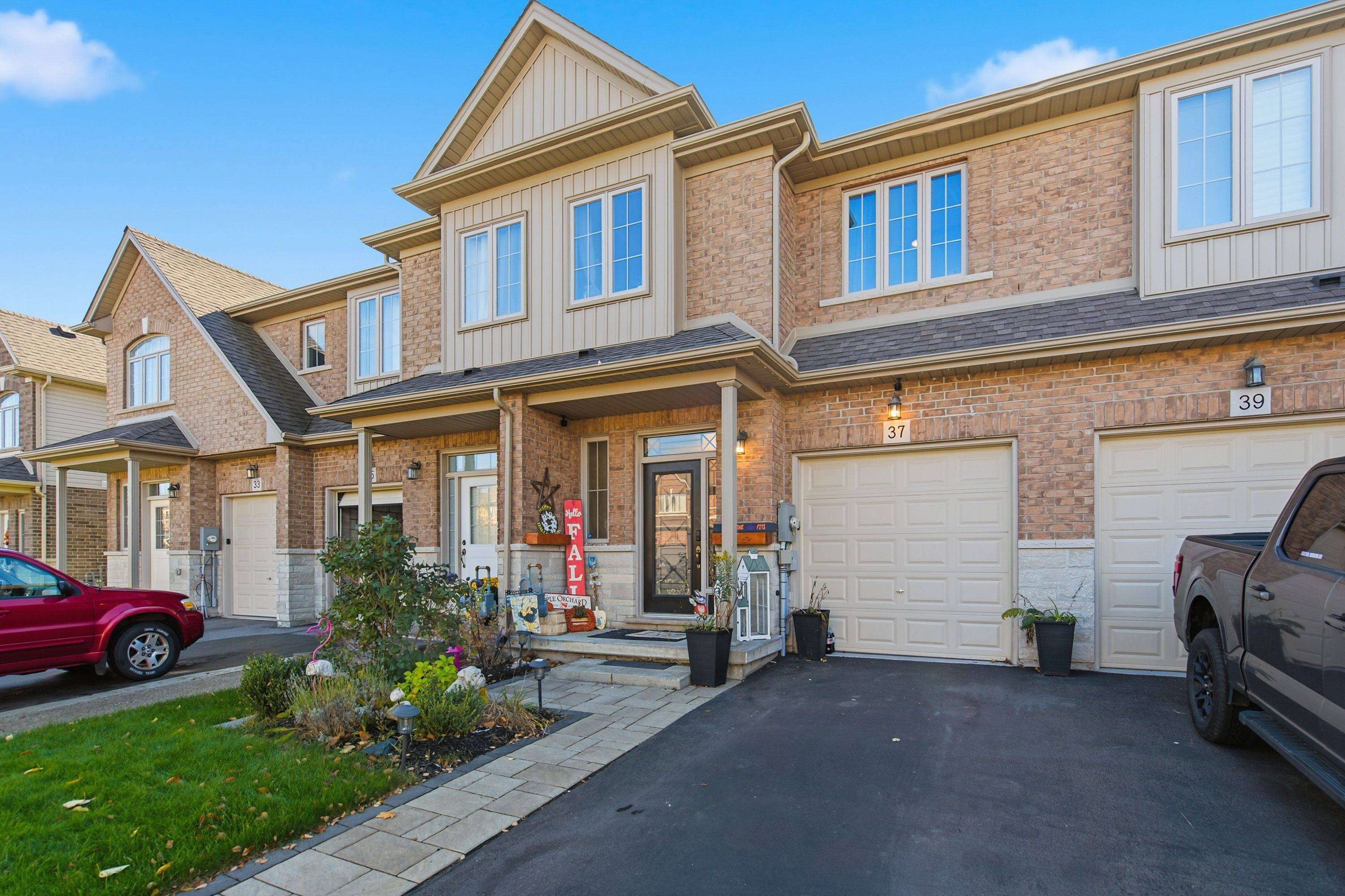 Hamilton, ON L0R 1C0,37 FAIRGROUNDS DR