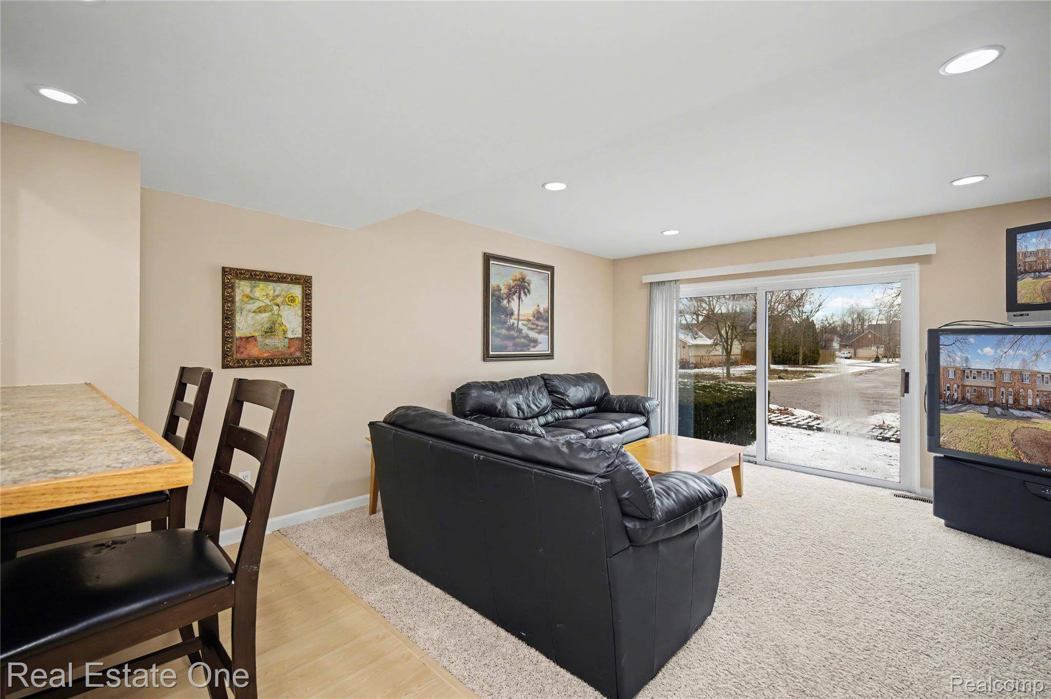 Commerce Twp, MI 48390,2579 Kingstowne DR