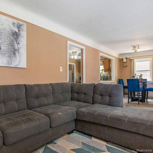 Redford, MI 48240,16966 WAKENDEN