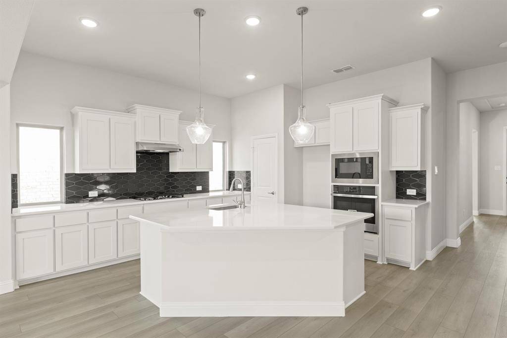 Melissa, TX 75454,2302 W Wheatgrass Way