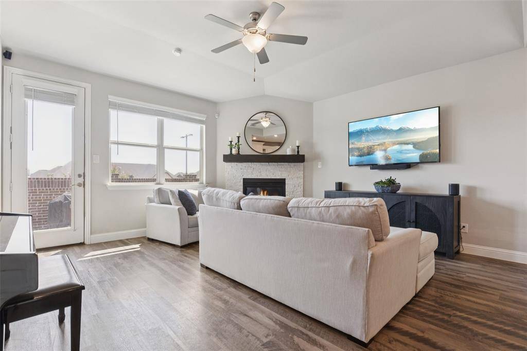 Carrollton, TX 75010,2372 Bella Court