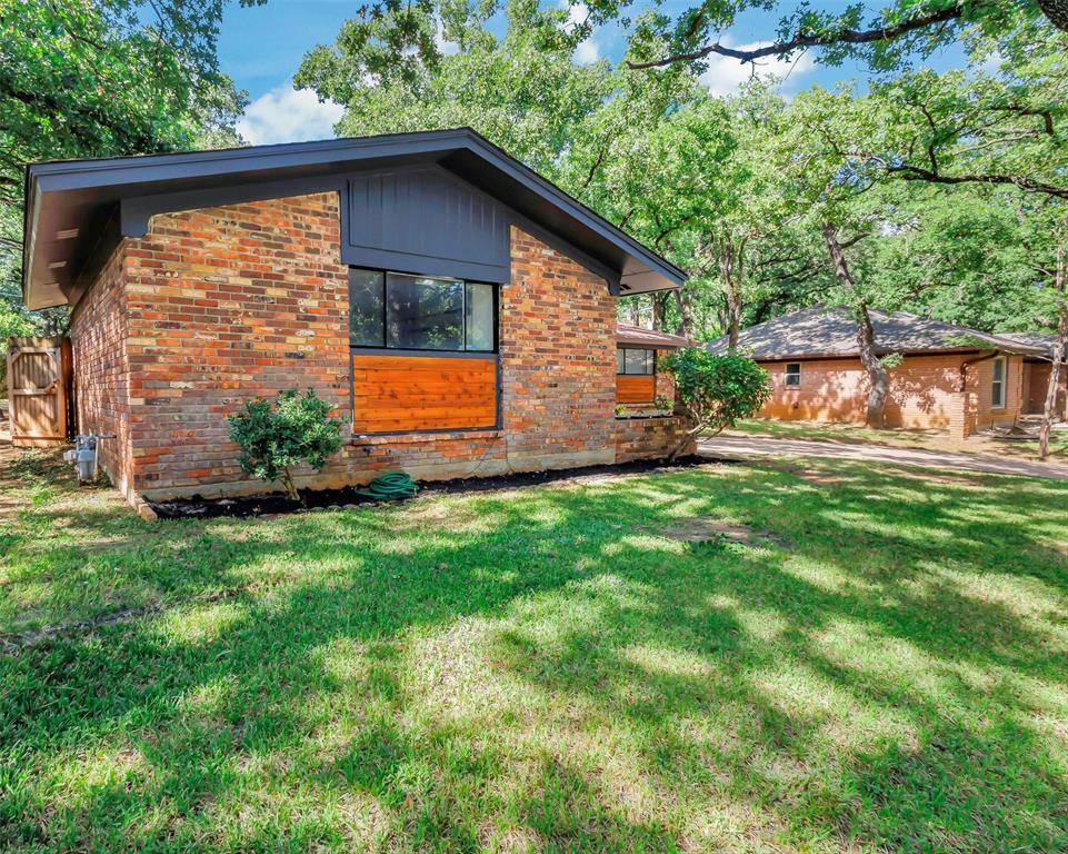 Hurst, TX 76054,612 Circleview Drive S