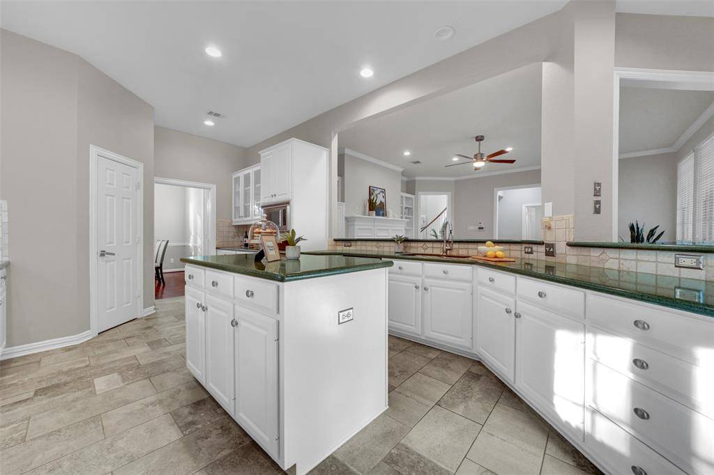 Plano, TX 75025,3905 Bonita Drive