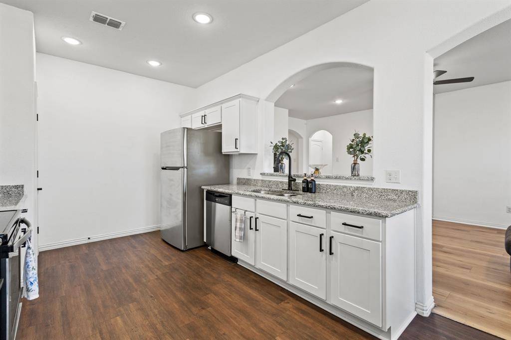 Waxahachie, TX 75165,1548 Woodlake Drive