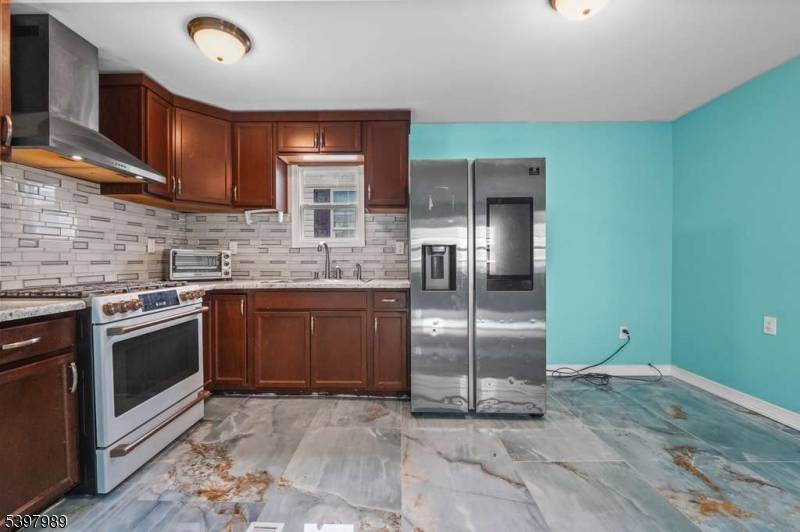 Moonachie Boro, NJ 07074,21 Helen