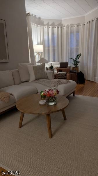 Westfield Town, NJ 07090,312 Park St #1