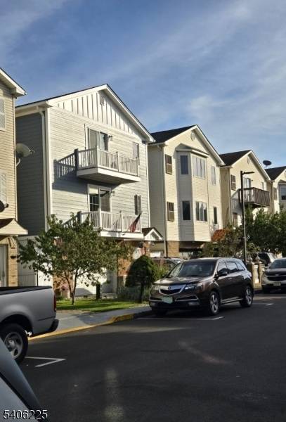 Newark City, NJ 07114,89 Sumo Village Ct