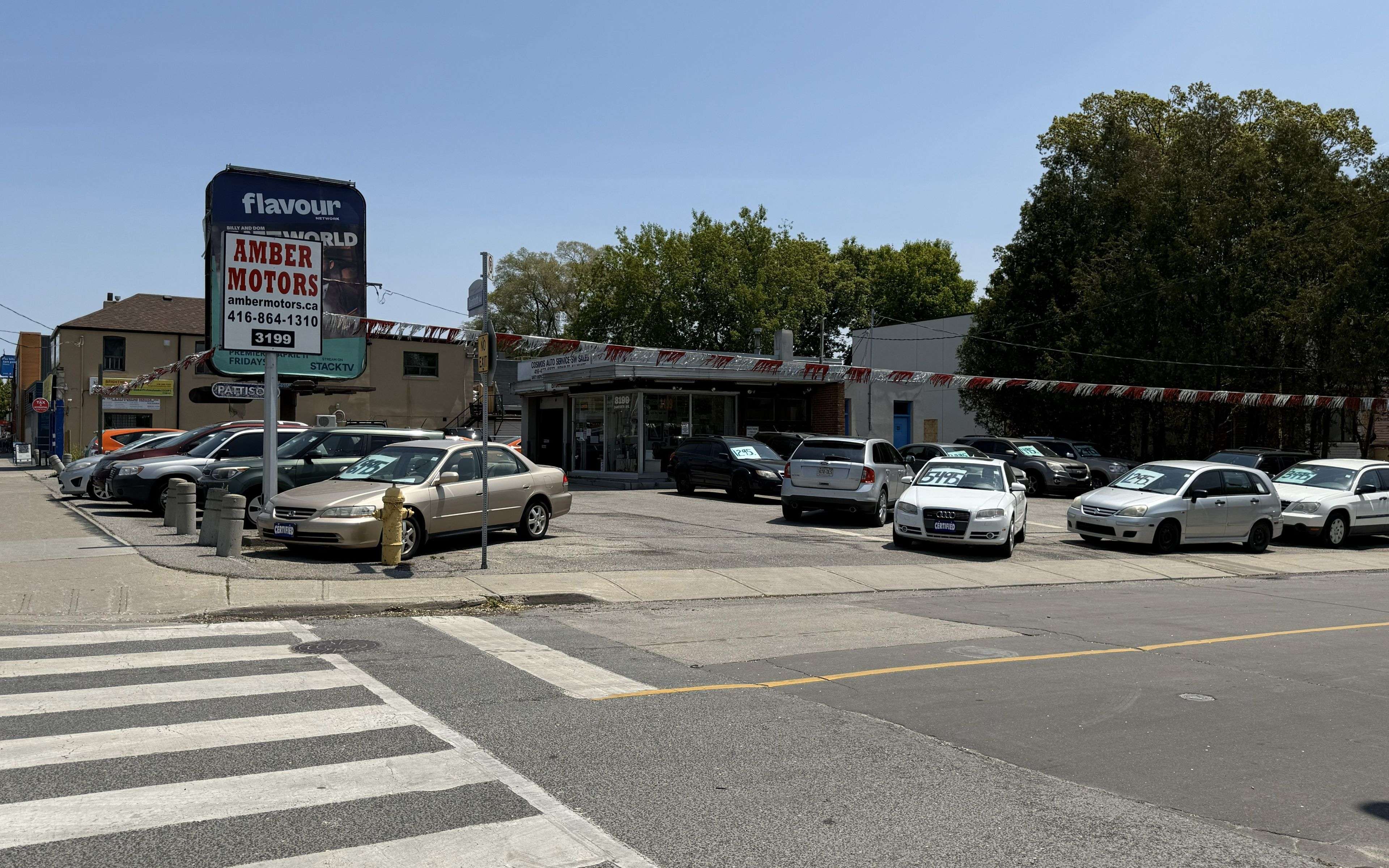 Toronto E06, ON M1L 1B8,3199 Danforth AVE #2