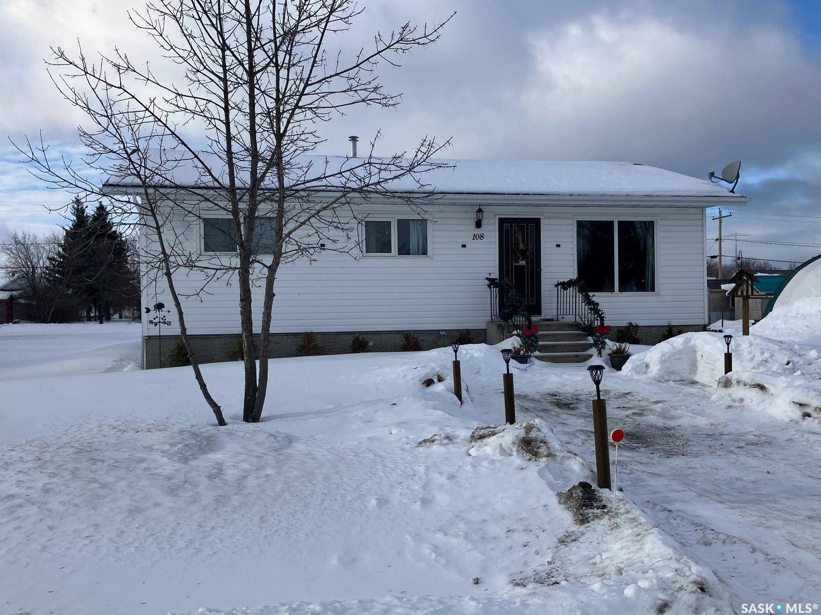 Smeaton, SK S0J 2J0,108 2nd STREET E