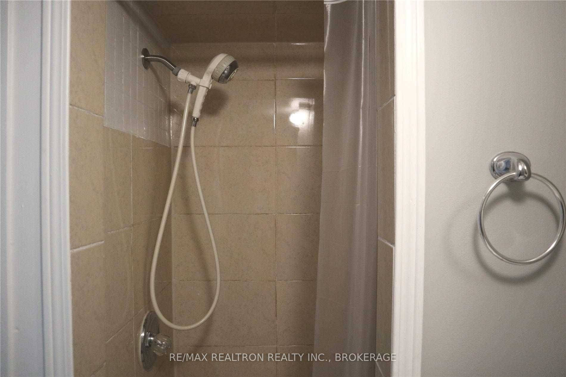 Toronto W04, ON M5B 1Z2,226 Church ST