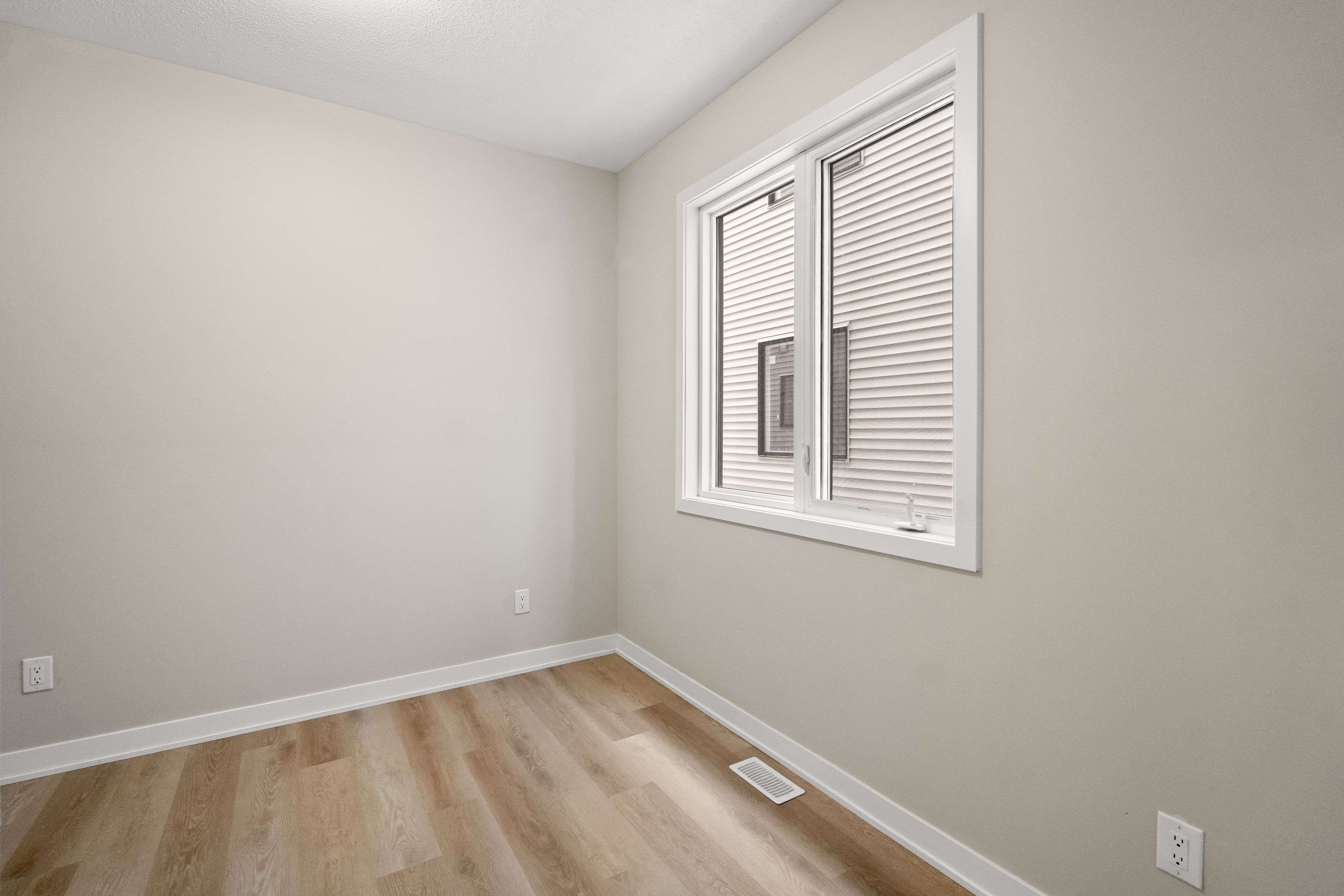 Kanata, ON K2W 0N9,615 Bee Pollen WAY