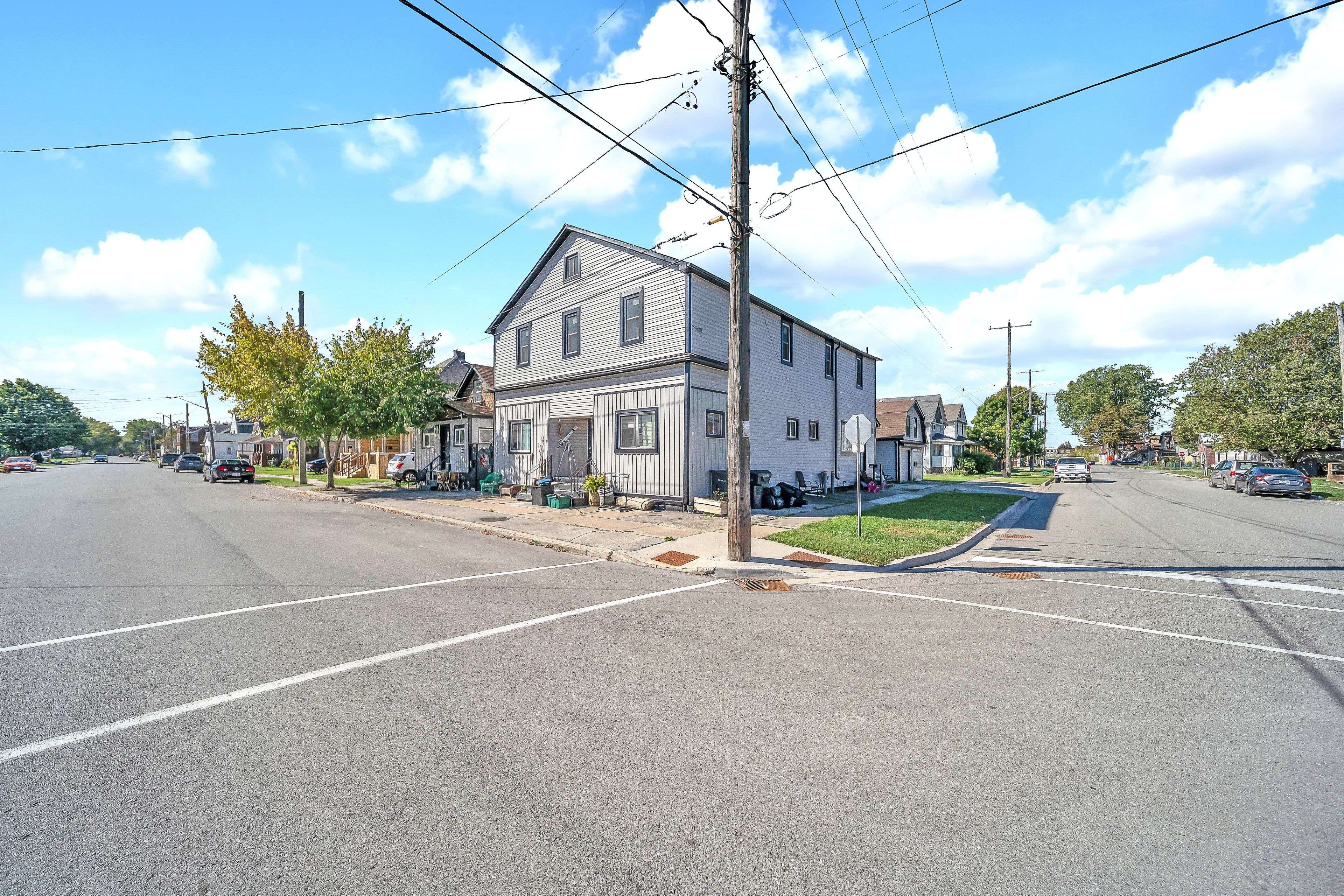 Port Colborne, ON L3K 1Y3,224 MITCHELL ST