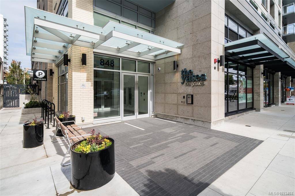 Victoria, BC V8W 0G2,848 Yates St #1105