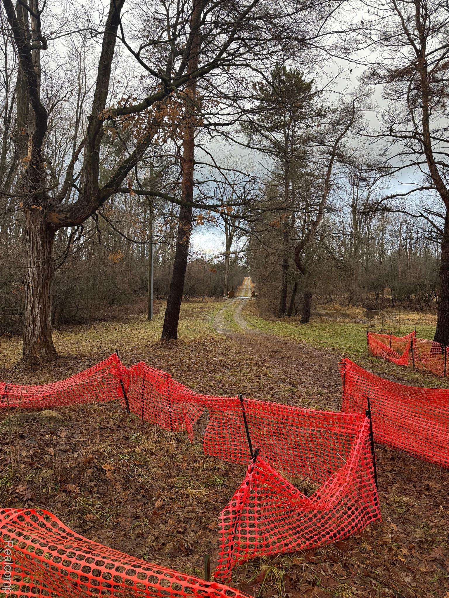 West Bloomfield, MI 48322,6221 W Maple RD