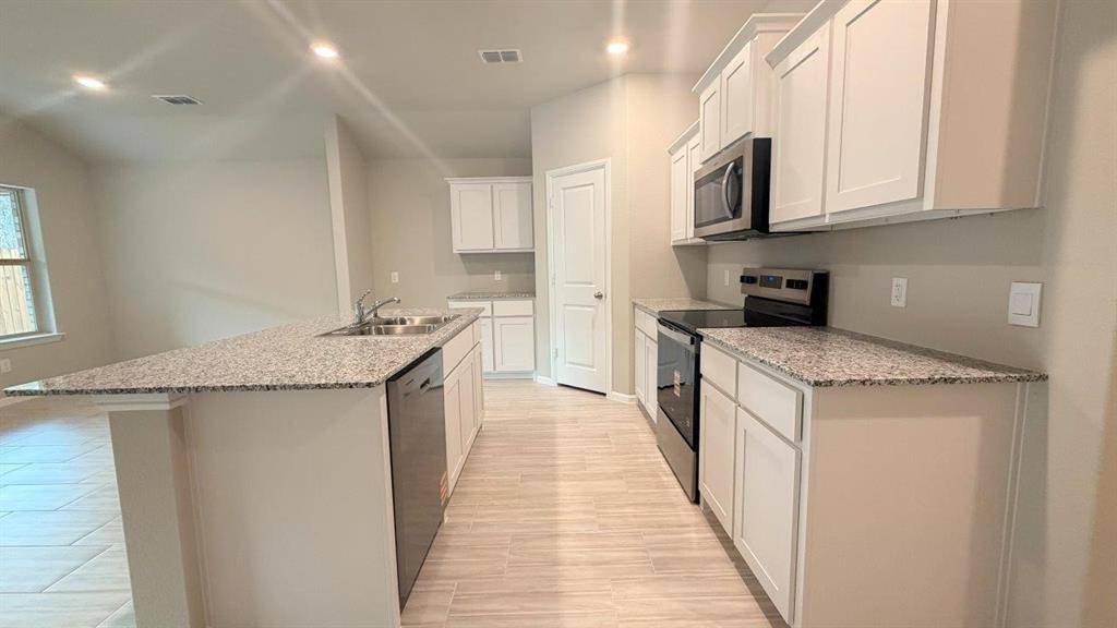 Cleburne, TX 76033,541 MARSH Street