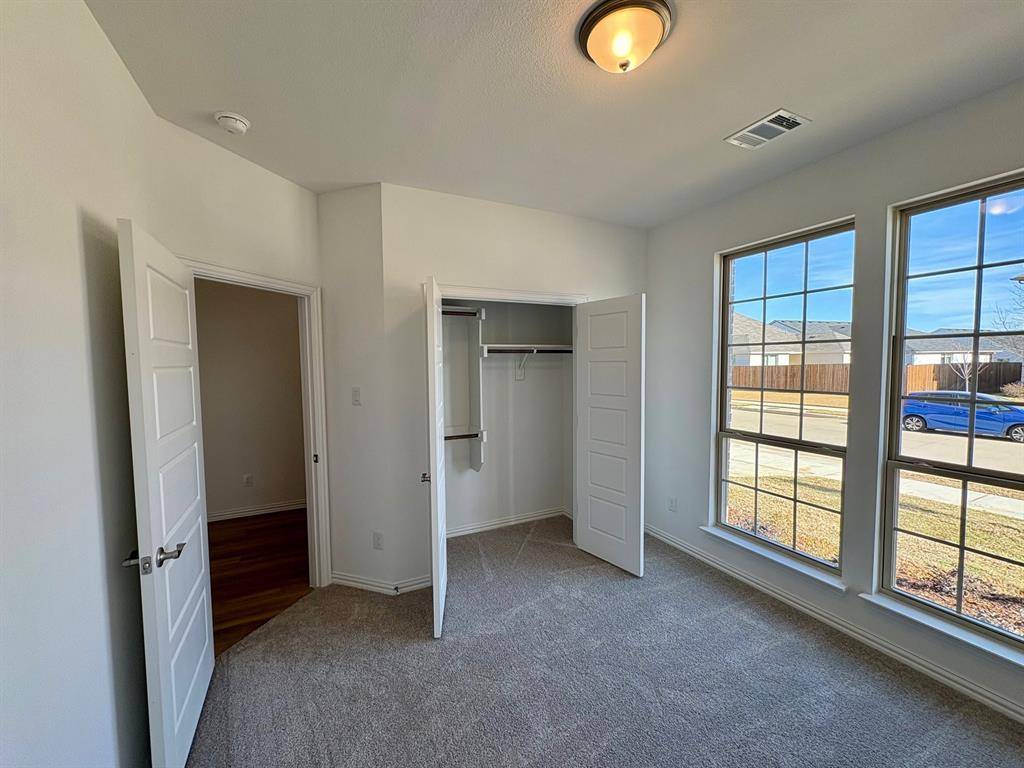 Denton, TX 76207,2412 Glasgow Way