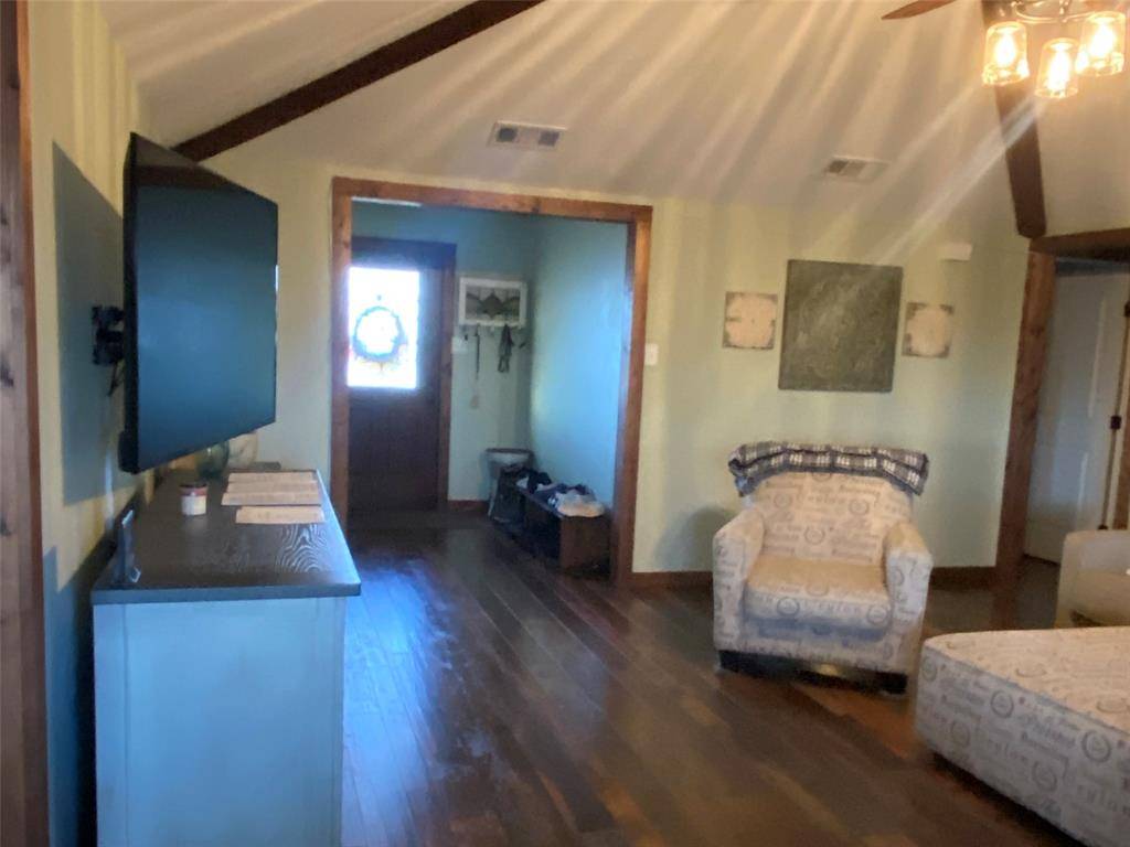 Palmer, TX 75152,407 Green Acres Drive