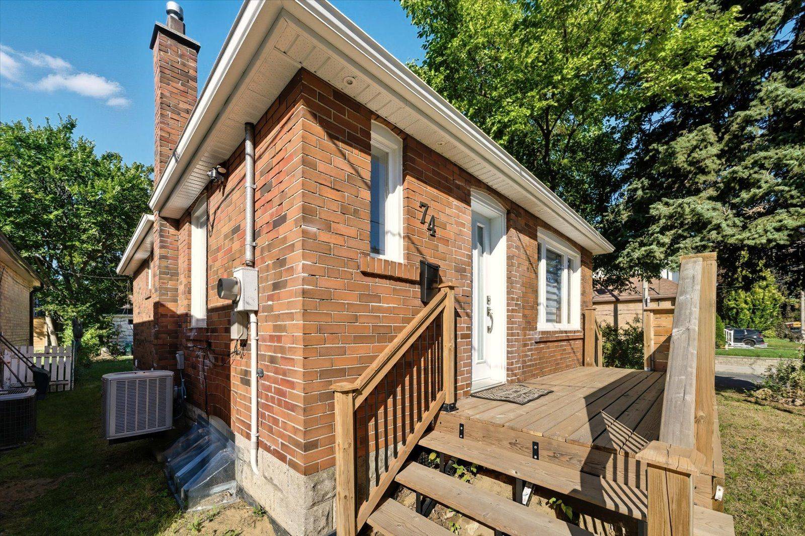 Toronto E03, ON M4J 3Z3,74 St Hubert AVE