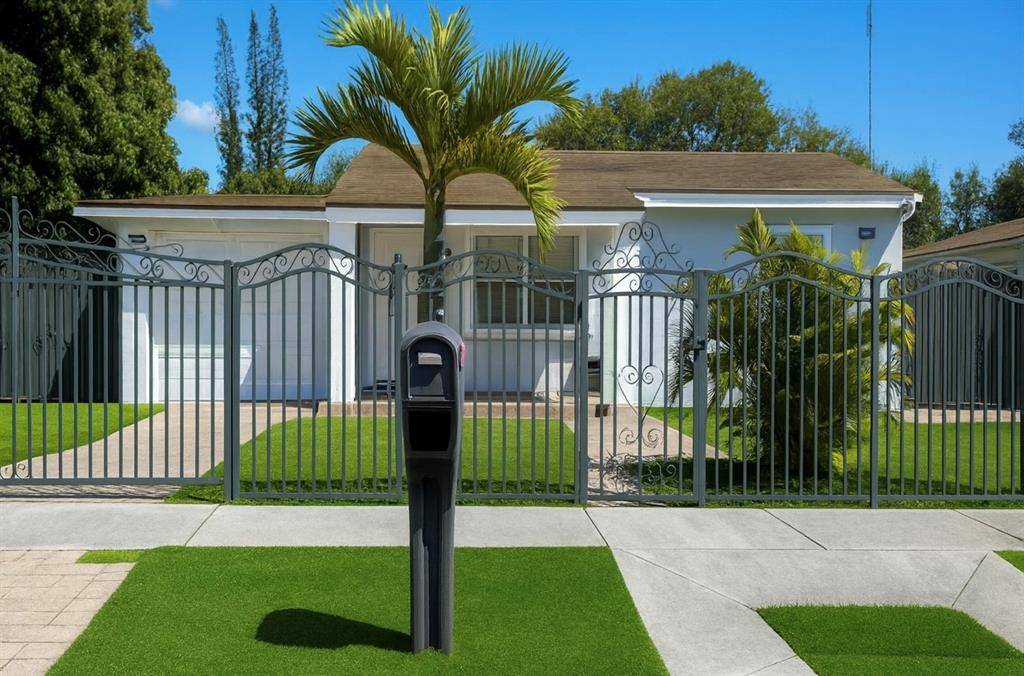 West Park, FL 33023,31 Miami Gardens Rd