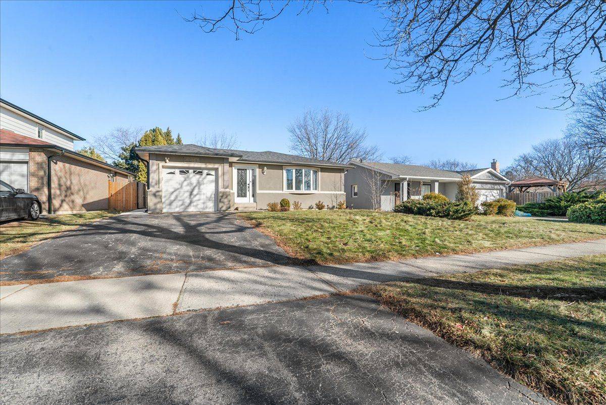 Mississauga, ON L5K 2B2,2584 Kinnerton CRES