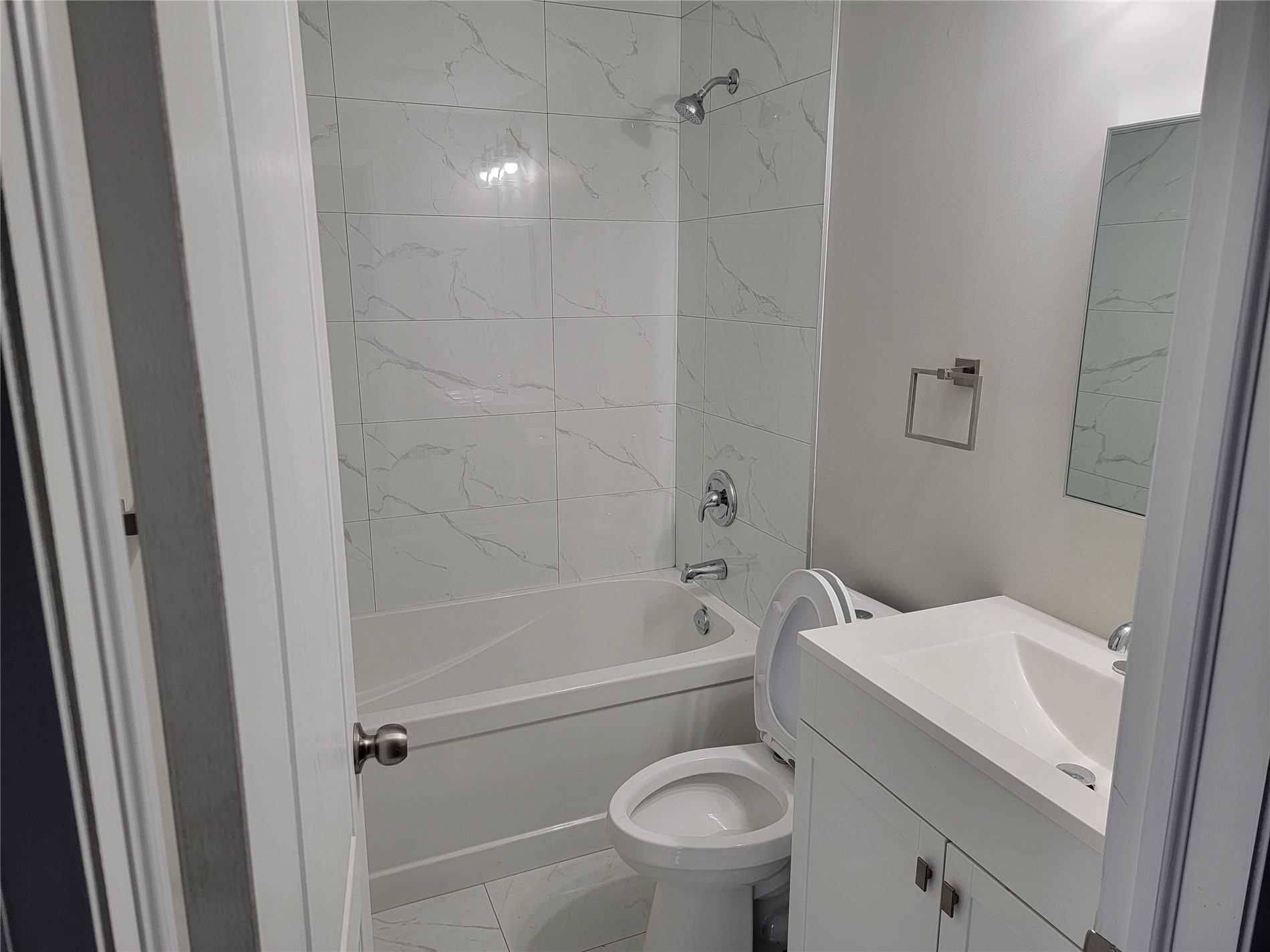 Hamilton, ON L8K 3S5,108 Adair AVE S #UPPER