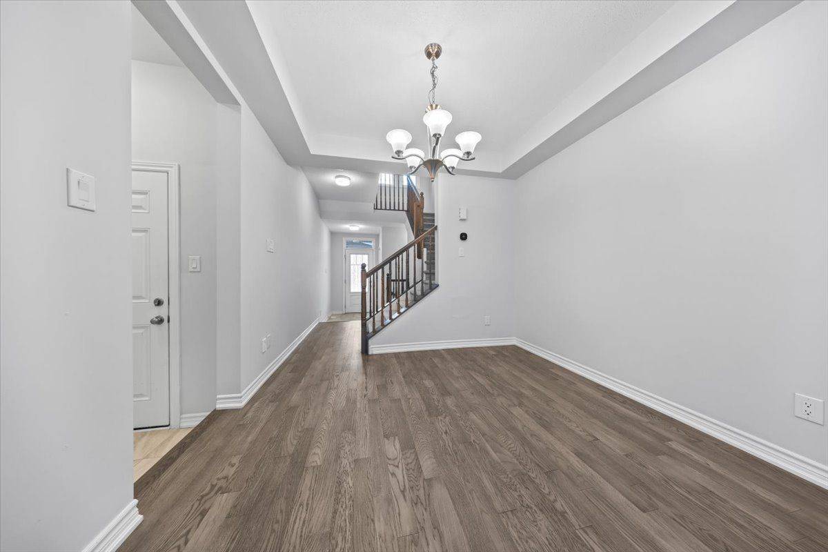 Barrhaven, ON K2J 6W1,509 FLAGSTAFF DR