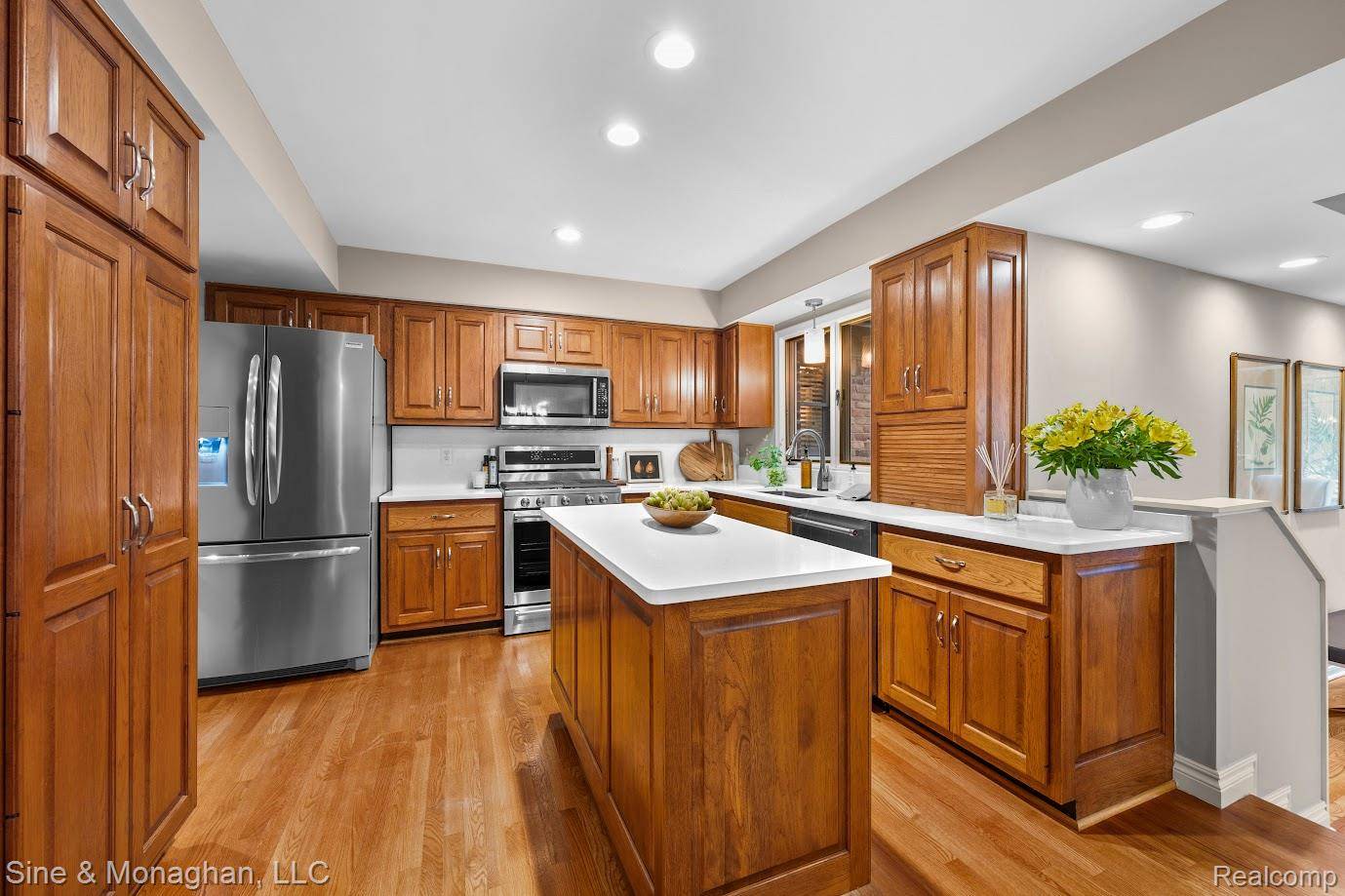 Rochester Hills, MI 48306,210 Mead RD