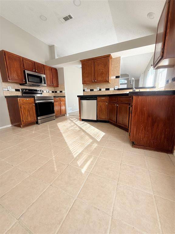 Arlington, TX 76017,5210 Cornvalley Drive