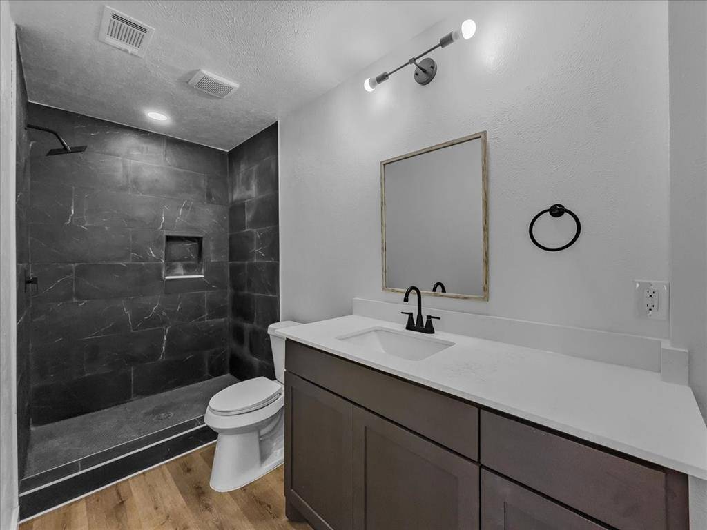 Hurst, TX 76053,1236 Harrison Lane