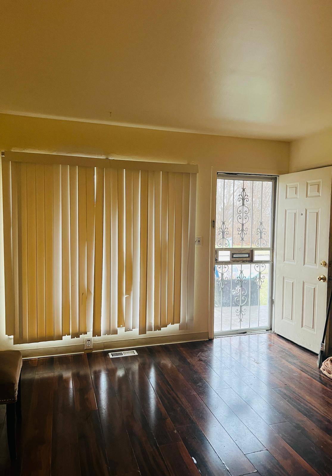 Inkster, MI 48141,3514 Spruce ST